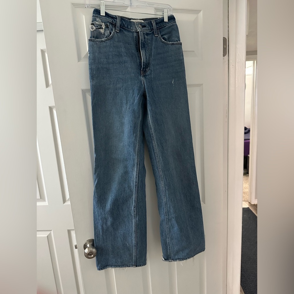 Abercrombie & Fitch High Rise 90s Relaxed Medium Wash Jean Size 4/2 Curve Long